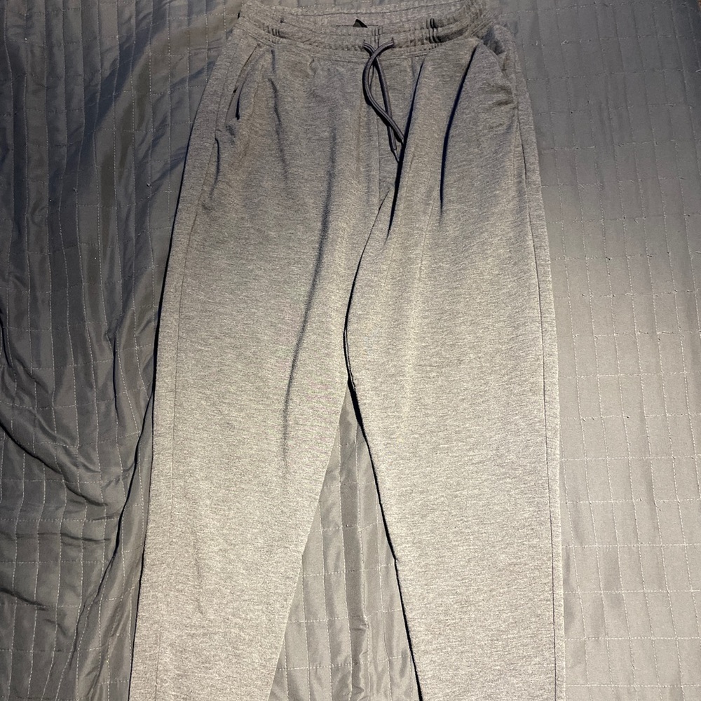 Athletic joggers